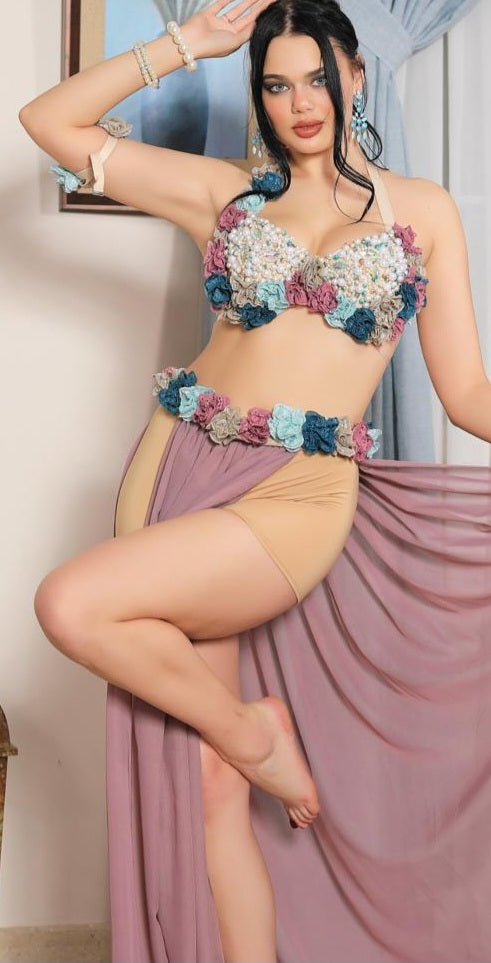 Belly dance suit made of chiffon with embroidery of roses and