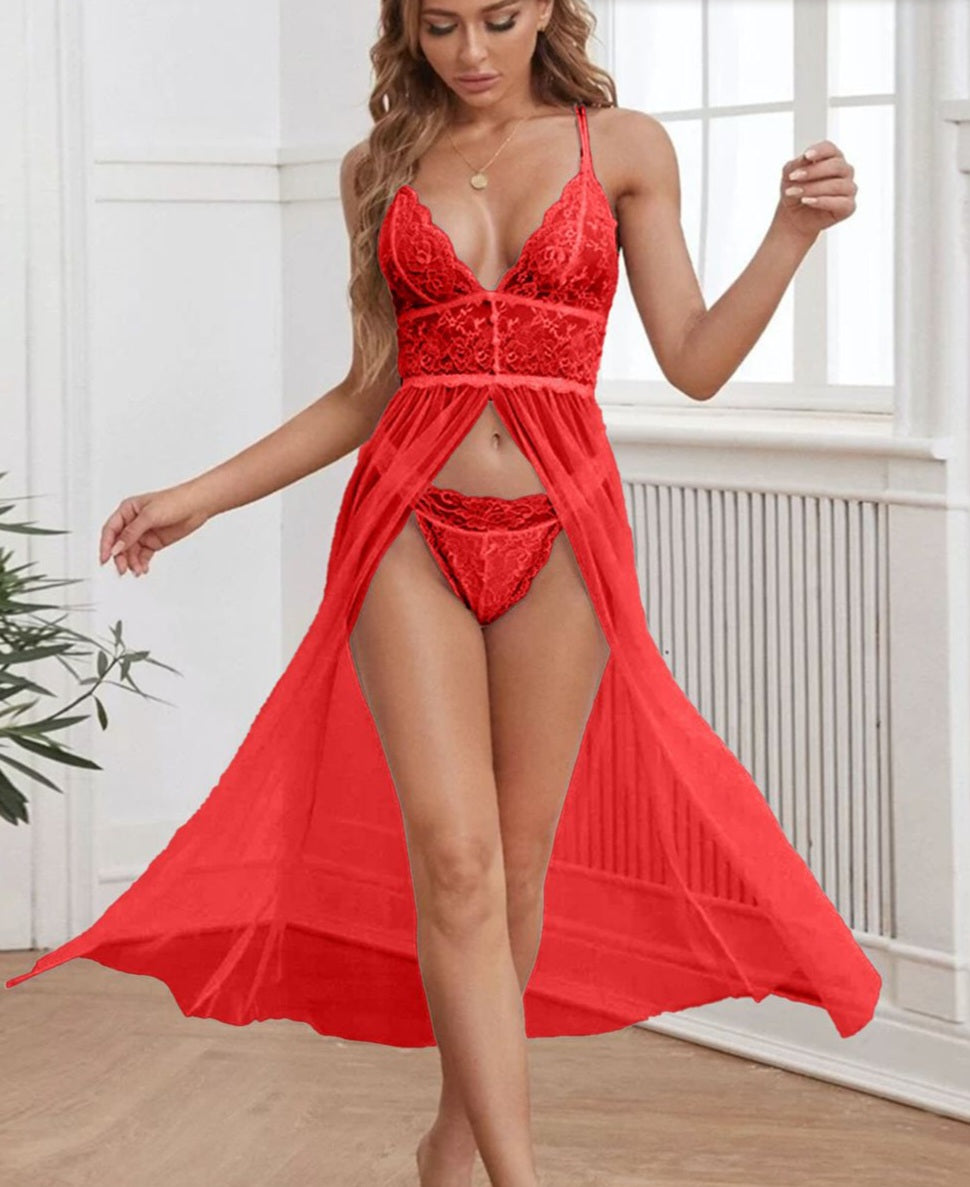 Two-piece lingerie made of chiffon and lace, open at the front