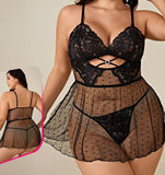 Two pieces Lingerie made of dotted tulle with lace