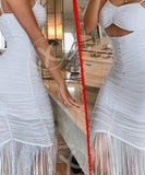 Dress made of lined chiffon with threads from the tail