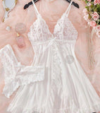 Two-piece lingerie made of chiffon and lace with ruffles around the edges and open at the front