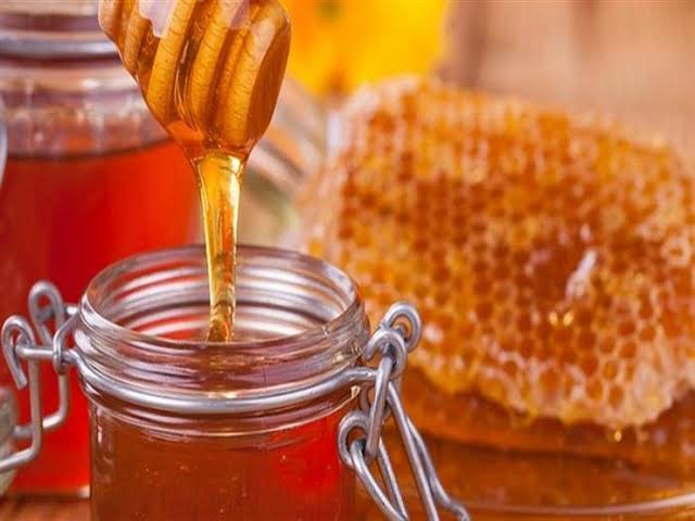 Bitter affectionate honey - عسل مر حنون